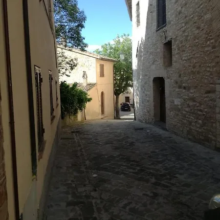 Torre Vecchia * Nocera Umbra